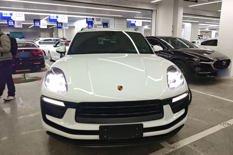 保时捷 2024款 Macan 2.0T车身外观2
