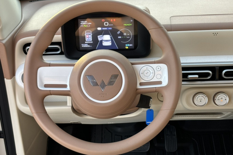 五菱汽车 宏光MINIEV 2024款 第三代 215km 青春版中控内饰7005