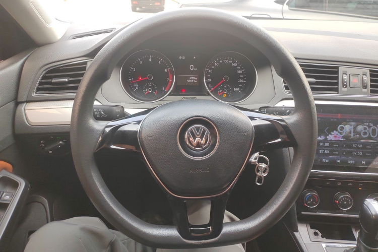 大众 凌渡 2017款 230TSI DSG风尚版中控内饰13