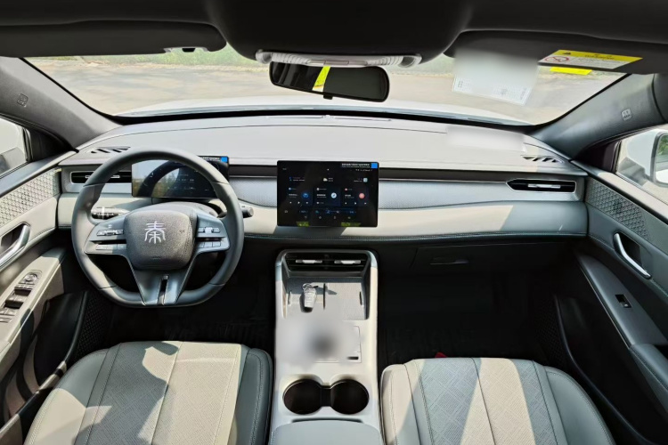 比亚迪 秦PLUS 2025款 DM-i 智驾版 55KM领先型中控内饰7001