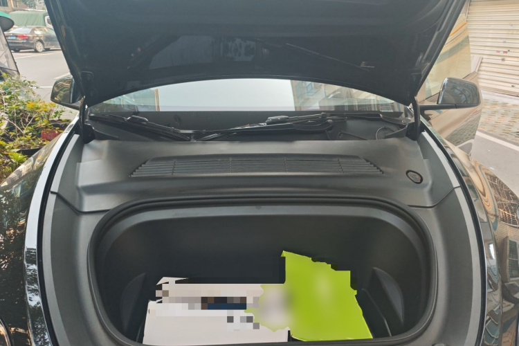 特斯拉 Model Y 2021款 标准续航后驱版局部细节24