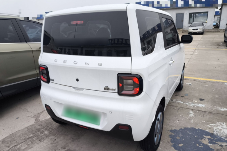 吉利银河 2023款 熊猫mini 120km 萌萌熊车身外观7