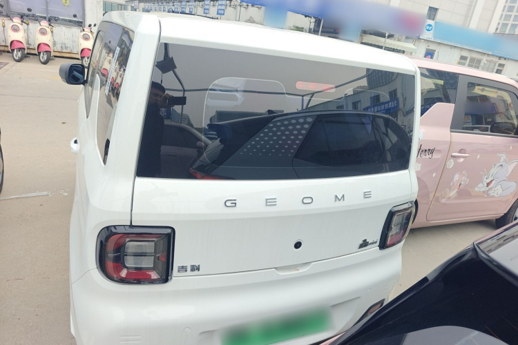 吉利银河 2024款 熊猫mini 200km 耐力熊车身外观6