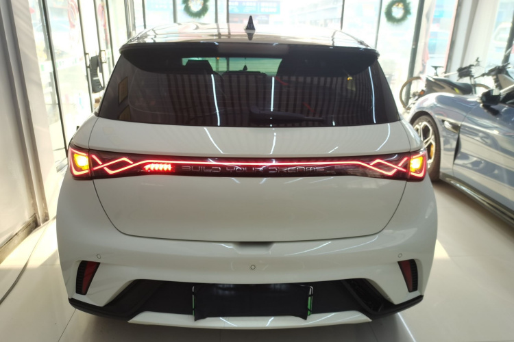 比亚迪 海豚 2023款 420km 自由版车身外观6