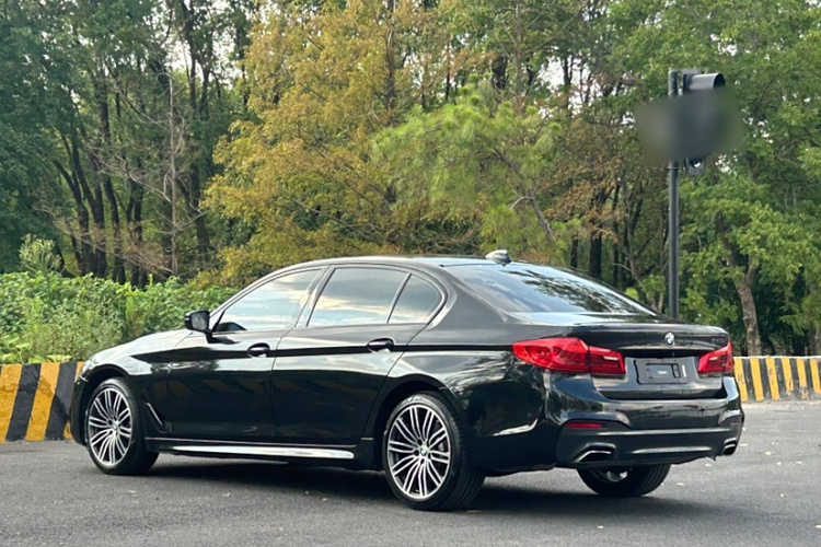 宝马5系 2019款 530Li 尊享型 M运动套装车身外观6007