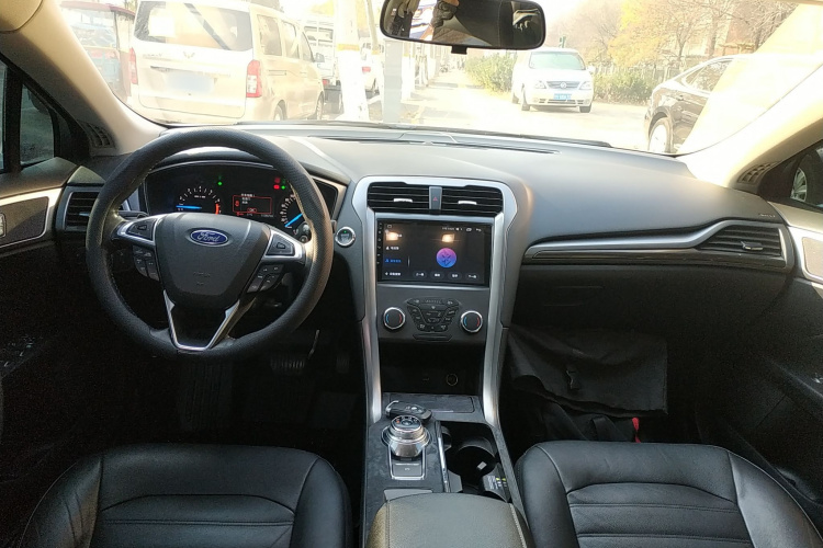 福特 蒙迪欧 2018款 EcoBoost 180 时尚型中控内饰12