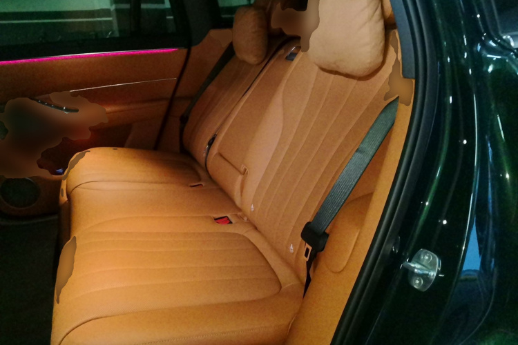 鸿蒙智行 问界M8 2025款 增程 Max版 37kWh 5座版中控内饰21