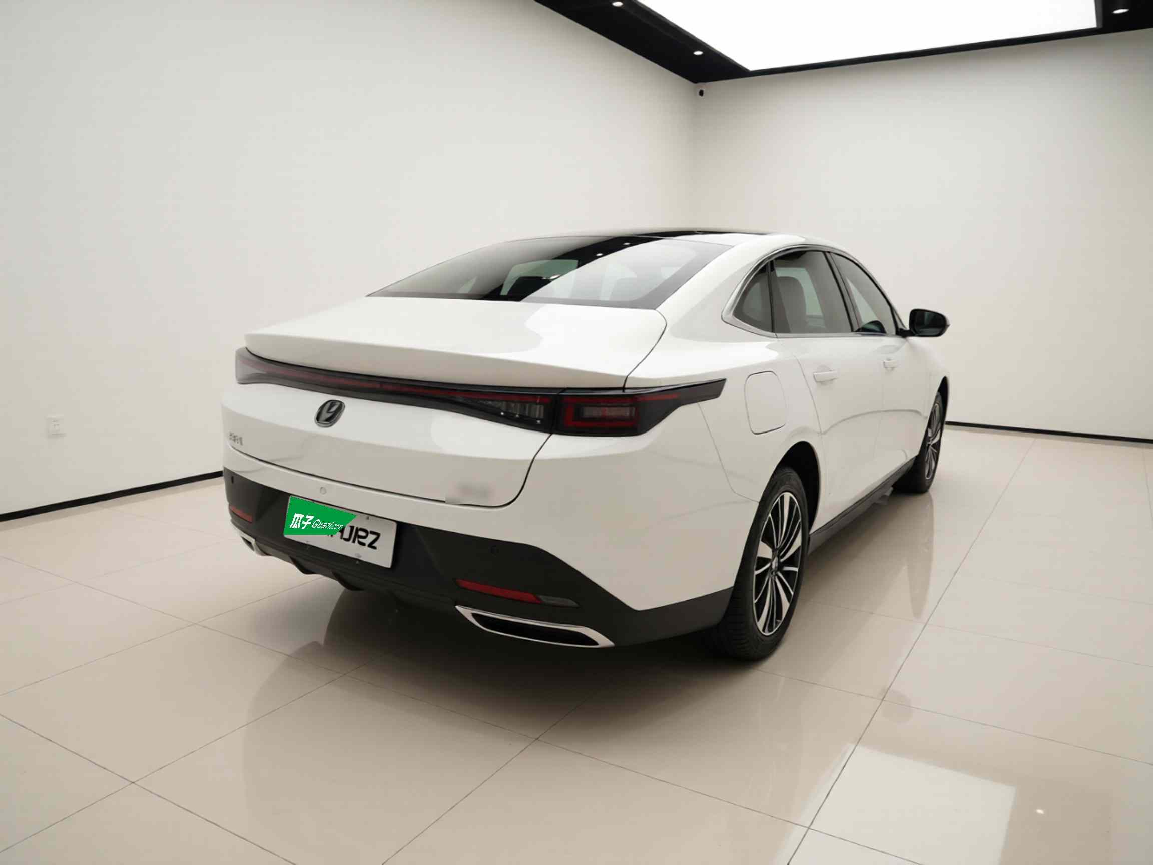 长安 逸动PHEV 2025款 智慧新蓝鲸 145KM 战舰版(5)
