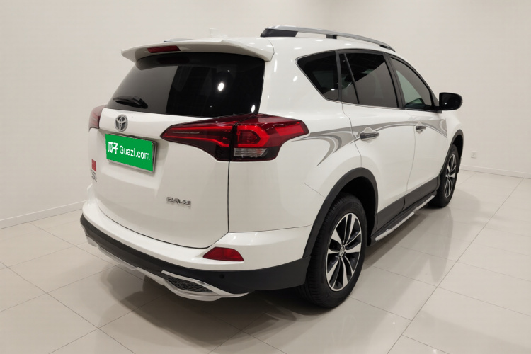 丰田 RAV4荣放 2016款 2.0L CVT两驱风尚版 国V车身外观7