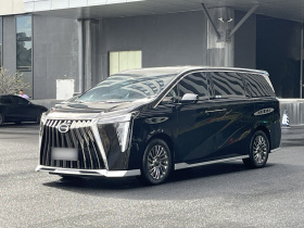 广汽传祺 传祺M8 2023款 宗师系列 双擎 旗舰版