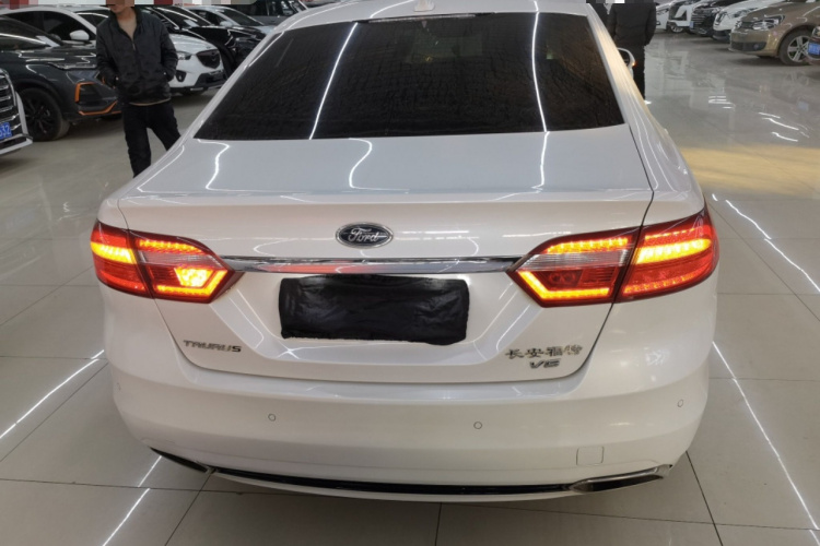 福特 金牛座 2017款 EcoBoost 180 至尊型车身外观6