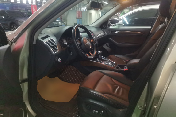 奥迪Q5 2016款 40 TFSI 舒适型局部细节19