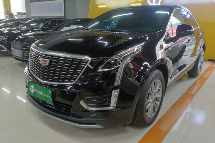 凯迪拉克XT5 2022款 2.0T 两驱豪华型车身外观1