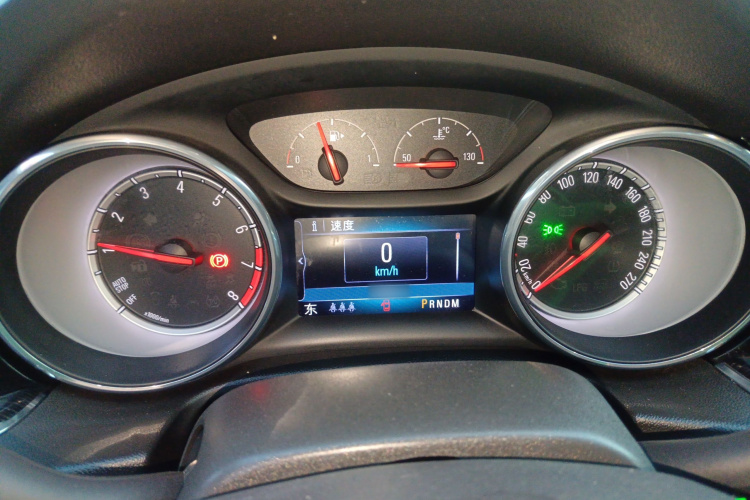 别克 君威 2017款 20T 精英型局部细节14