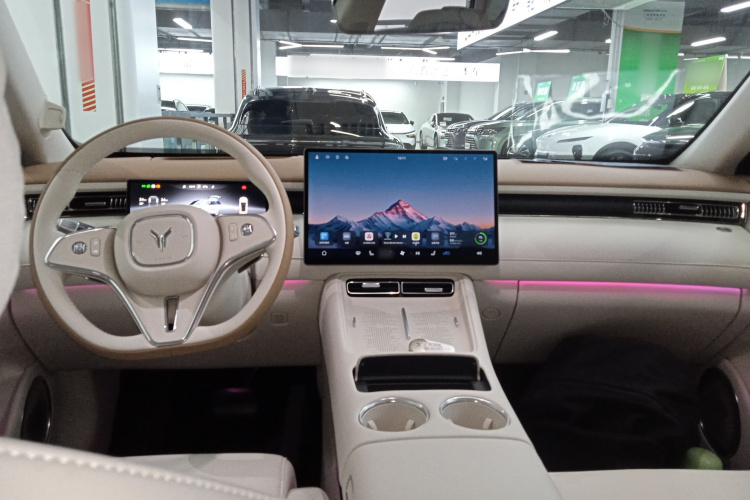 岚图汽车 岚图FREE 2025款 FREE+ 四驱乾崑版中控内饰12