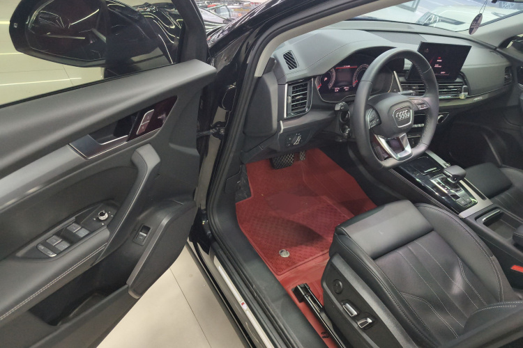 奥迪Q5L 2025款 40 TFSI 时尚动感型中控内饰7003