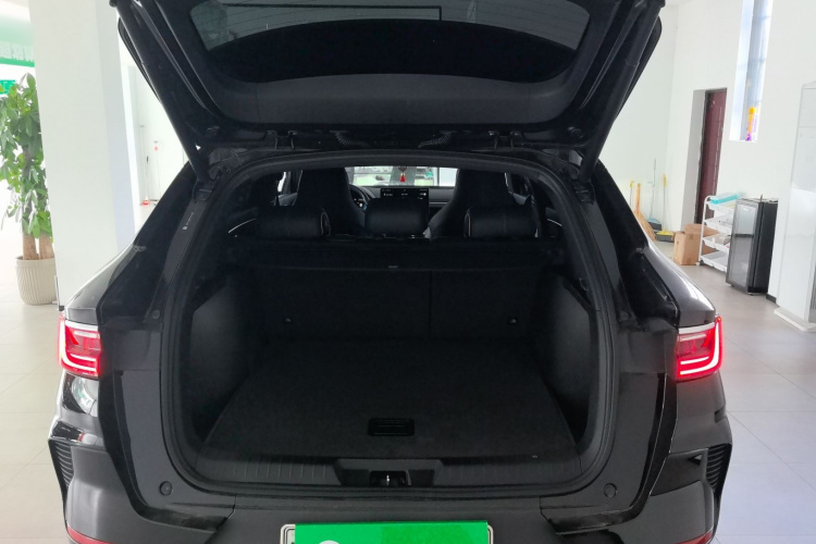 比亚迪 宋PLUS新能源 2021款 DM-i 110KM 旗舰型机舱底盘23