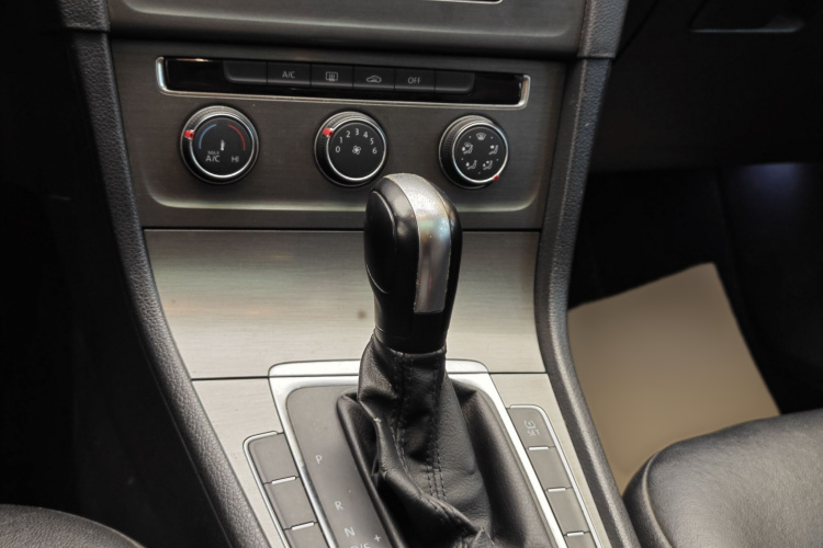 大众 高尔夫 2015款 1.6L 自动舒适型局部细节18