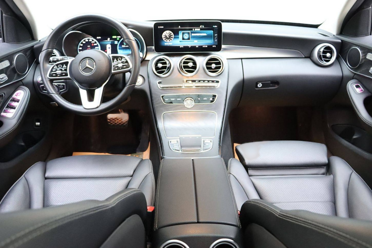 奔驰C级(进口) 2020款 改款 C 260 旅行轿车中控内饰7006