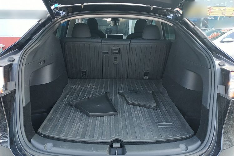 特斯拉 Model Y 2023款 后轮驱动版机舱底盘23