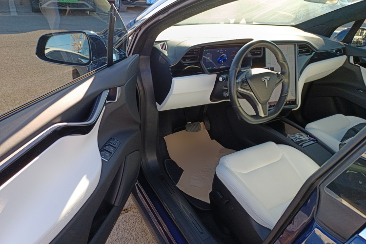 特斯拉 Model X 2019款 长续航版中控内饰20