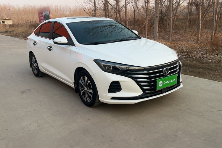 长安 逸动 2020款 PLUS 1.6L GDI 手动豪华型车身外观6002