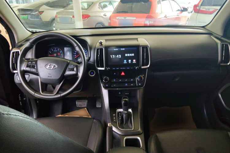 北京现代ix35 2019款 2.0L 自动两驱智勇·畅享版 国VI中控内饰12