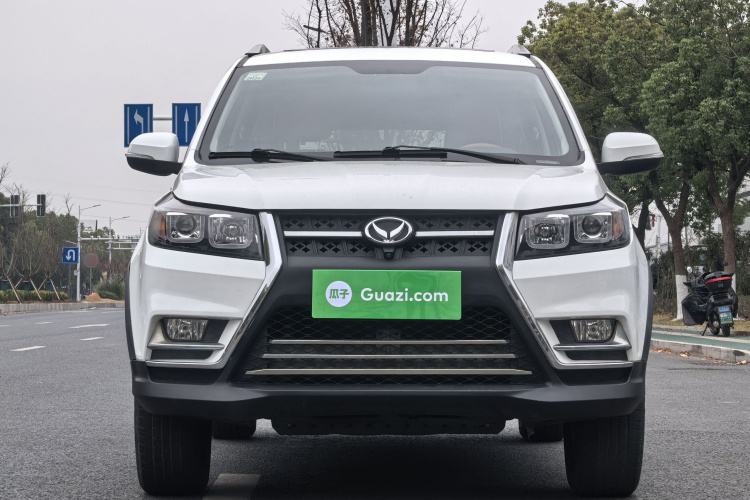 北汽幻速S3 2016款 S3L 1.5L 手动尊贵型车身外观6001