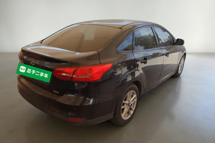 福特 福克斯 2015款 三厢 EcoBoost 125 自动超能风尚型车身外观7