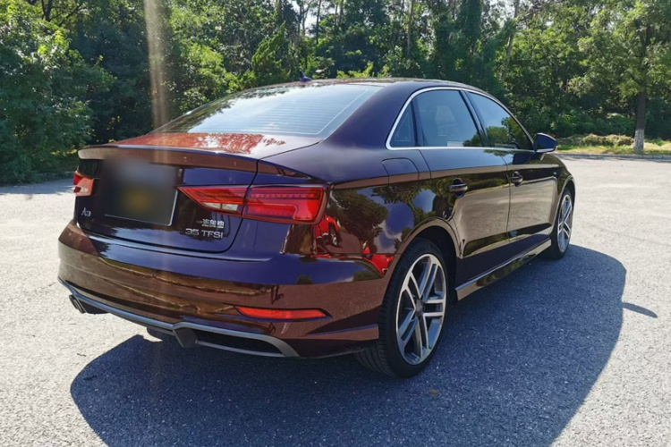 奥迪A3 2018款 30周年年型 Limousine 35 TFSI 运动型车身外观6004
