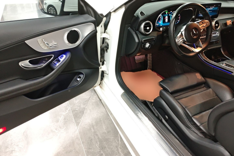 奔驰C级(进口) 2019款 C 260 轿跑车中控内饰20