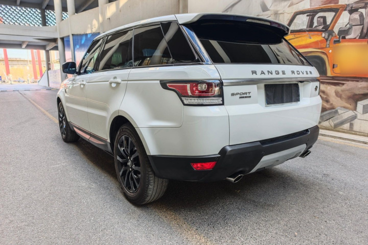 路虎 揽胜运动版 2014款 3.0 SC V6 HSE车身外观6004