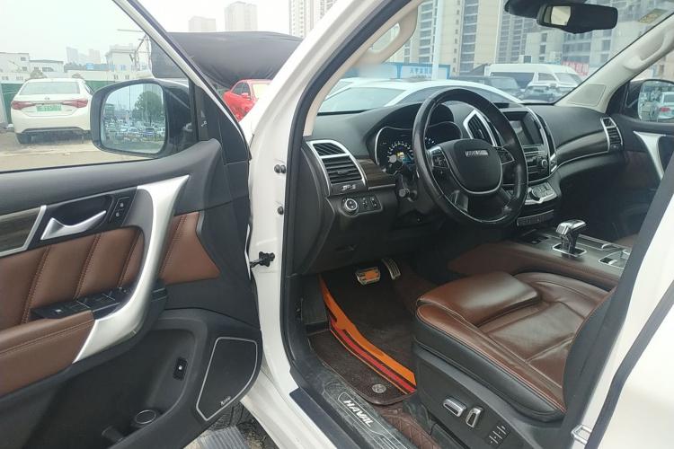 哈弗H9 2017款 2.0T 汽油四驱尊贵型 7座中控内饰20