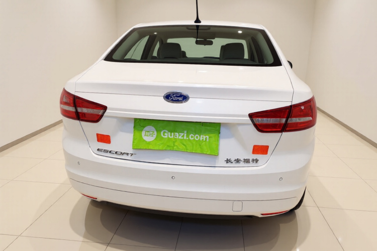 福特 福睿斯 2017款 改款 1.5L 自动舒适型车身外观6