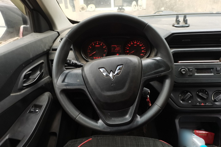 五菱汽车 五菱宏光 2019款 1.5L S基本型国VI LAR局部细节13