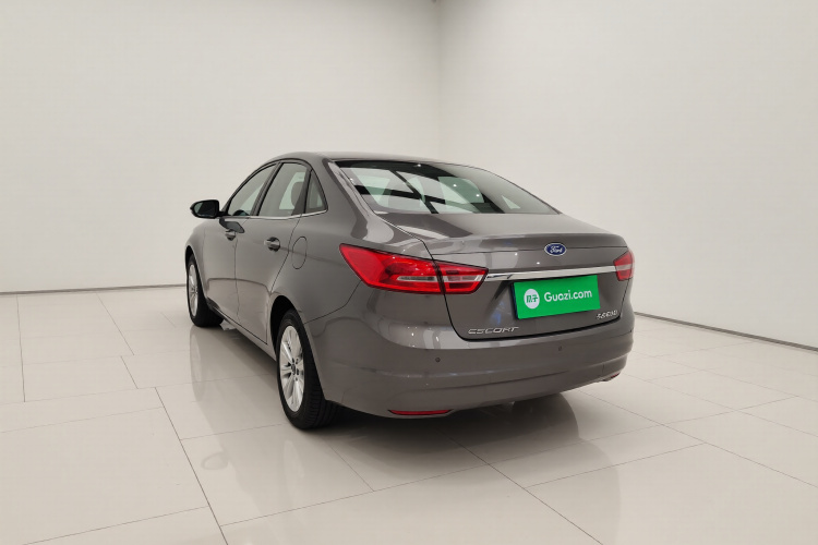 福特 福睿斯 2015款 1.5L 自动时尚型车身外观5