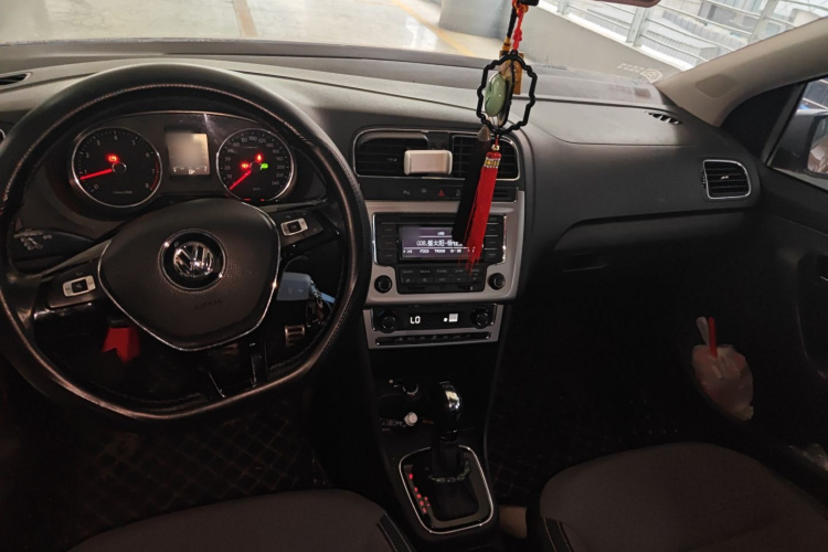 大众 2014款 1.6L Cross Polo 自动中控内饰12