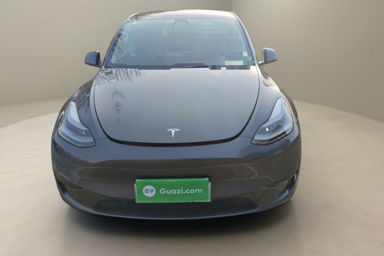 特斯拉 Model Y 2023款 后轮驱动版车身外观2