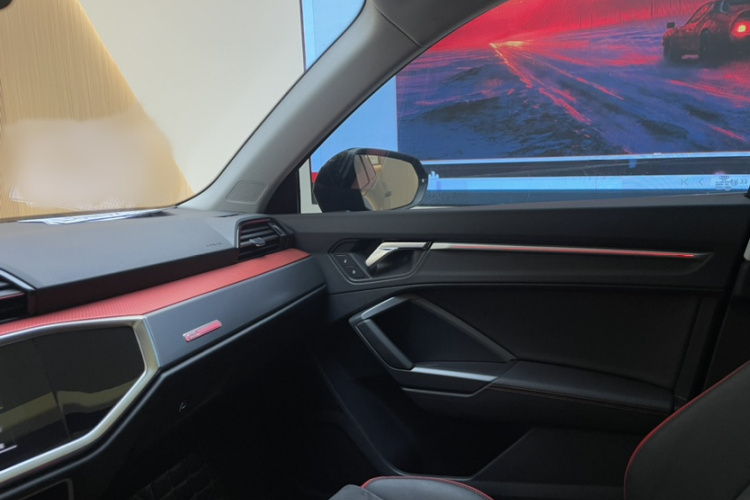 奥迪Q3 2021款 40 TFSI 时尚动感型中控内饰7003