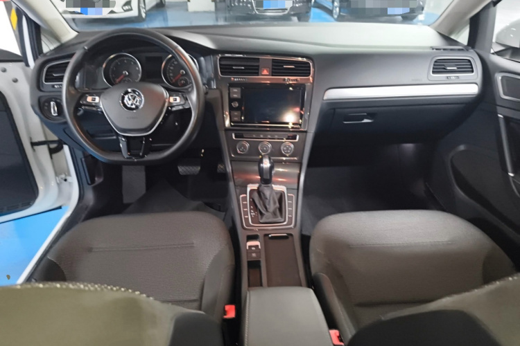 大众 高尔夫 2019款 1.6L 自动舒适型 国V中控内饰7002