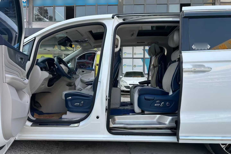 荣威iMAX8 2021款 400TGI Supreme系列至尊版中控内饰7002