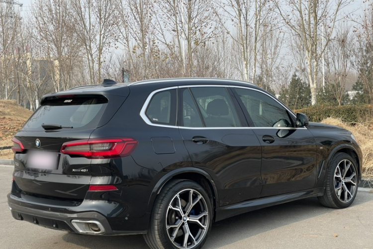 宝马X5(进口) 2019款 xDrive40i 尊享型 M运动套装车身外观6004