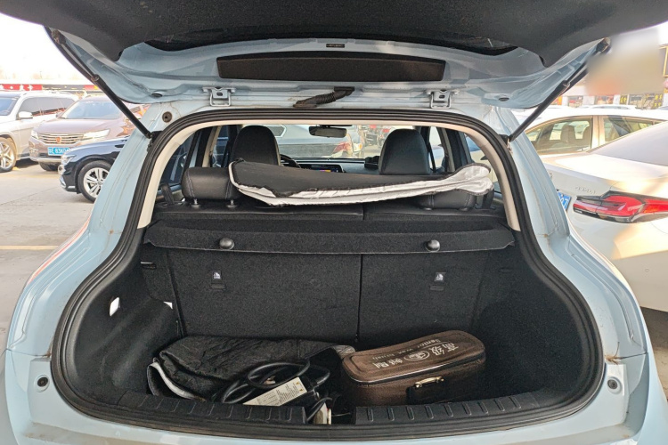 欧拉好猫 2021款 400km标准续航 维纳斯版 三元锂机舱底盘23