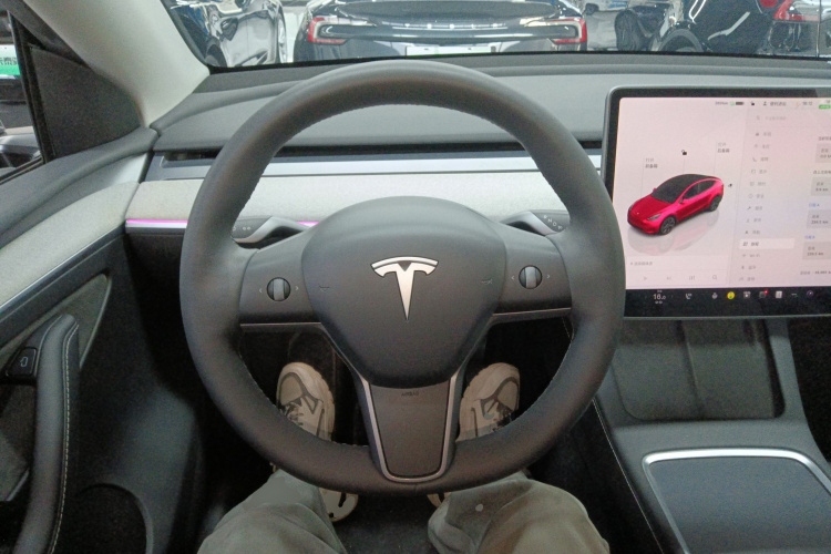 特斯拉 Model Y 2024款 后轮驱动版中控内饰13
