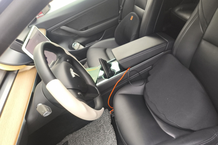 特斯拉 Model 3 2020款 改款 标准续航后驱升级版中控内饰19