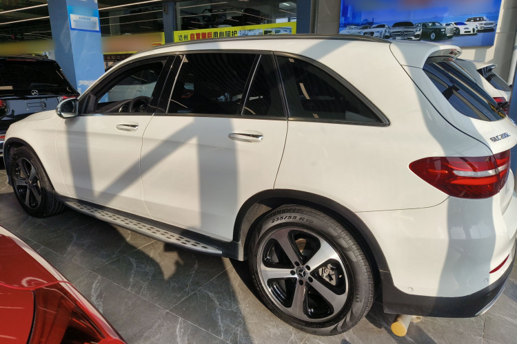 奔驰GLC 2019款 GLC 260 L 4MATIC 豪华型车身外观4