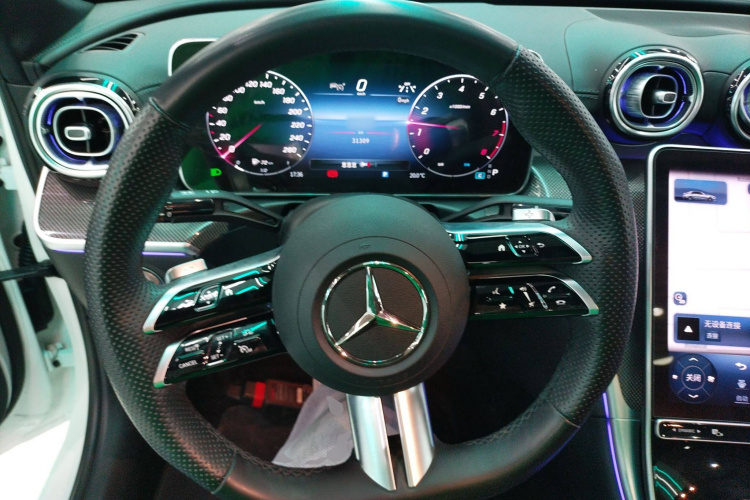 奔驰C级 2024款 改款 C 260 L 运动版局部细节13