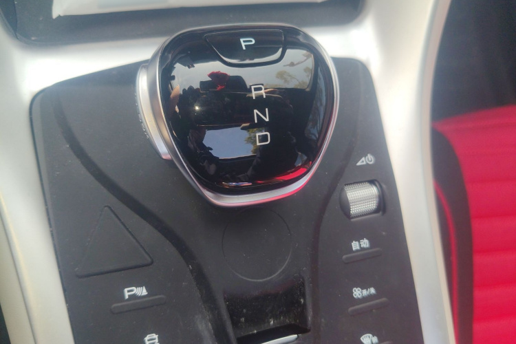 比亚迪 宋Pro新能源 2023款 冠军版 DM-i 110KM超越型局部细节18