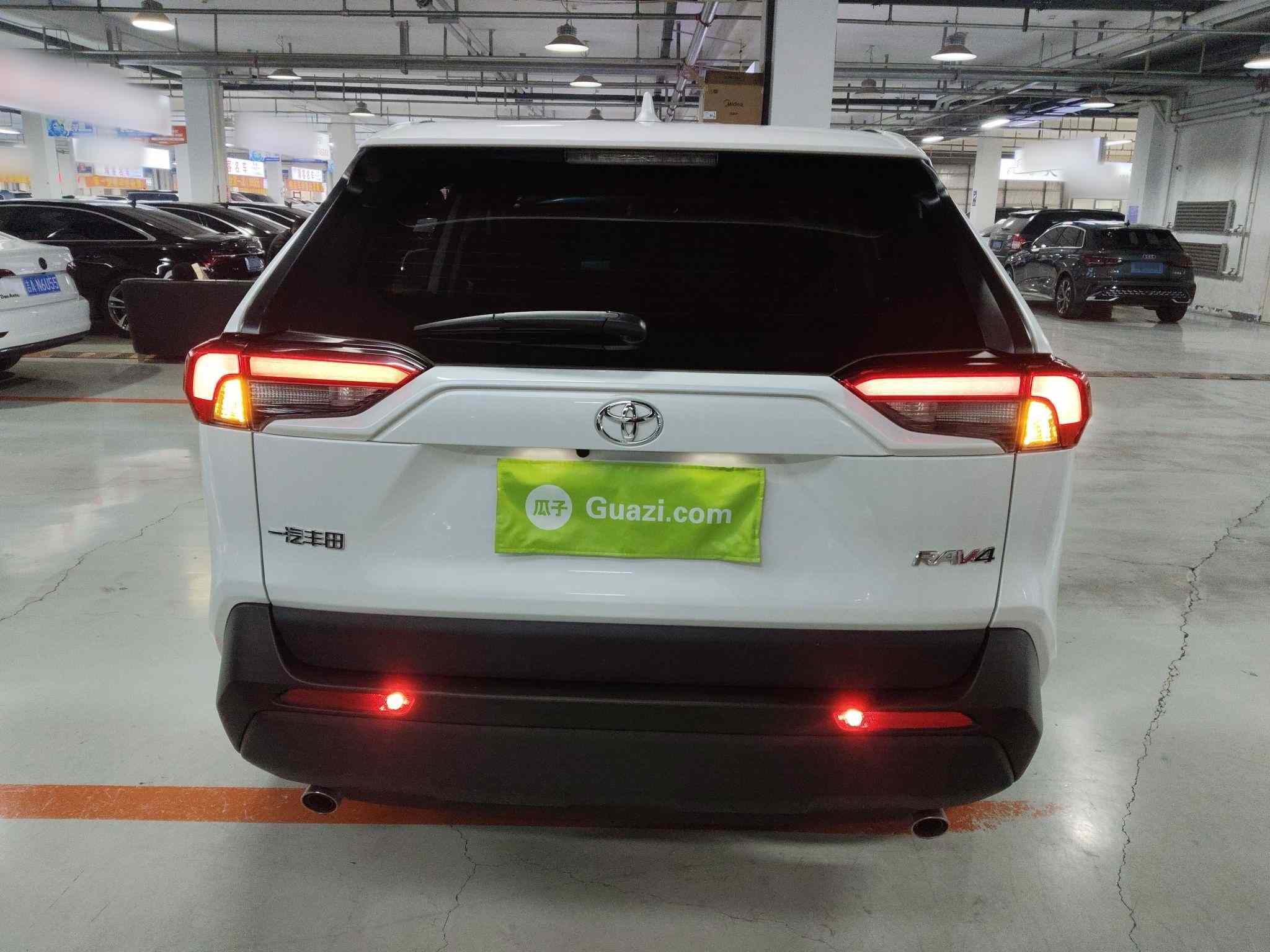 丰田 RAV4荣放 2023款 2.0L CVT两驱都市版(4)