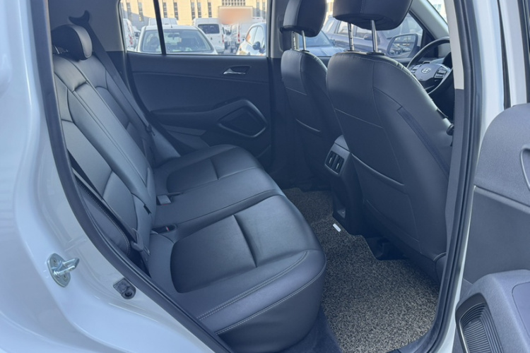 北京现代ix35 2021款 2.0L 自动两驱GLS领先版中控内饰7003